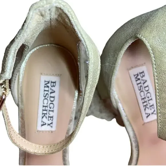 New Badgley Mischka Gold Leather Embellished Chunky Heels Ankle Strap Size 6 - Picture 6 of 10